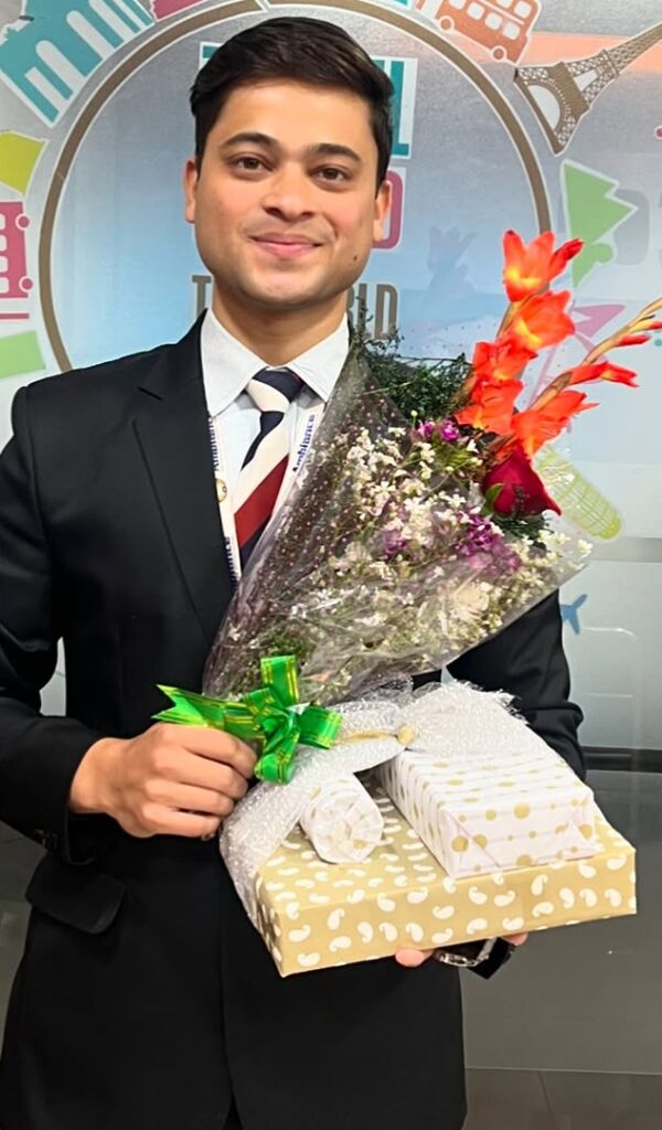 ♥️✈️A moment filled with pride and celebration ⭐️❤️ At Ambiance Fly Institute, we send off our deserving students with love and excitement, as they set their wings to fly
